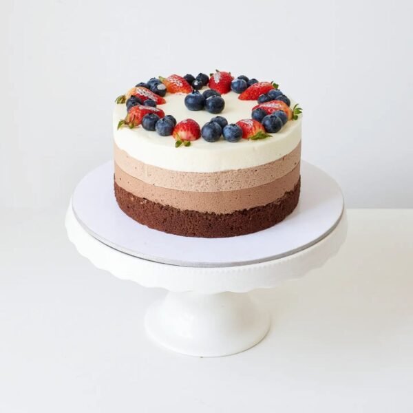 Pide ya nuestra Torta Mousse Tres Chocolates. Sólo en AnnyCake.